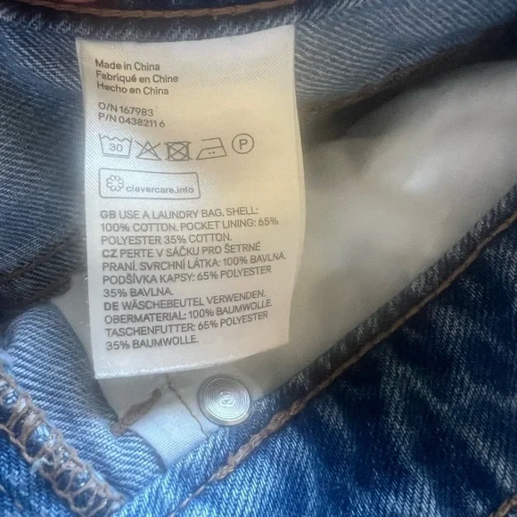 EUC H&M Vintage High Rise Denim Distressed Jean Shorts size 6 🔥🔥 (R) - Picture 6 of 7